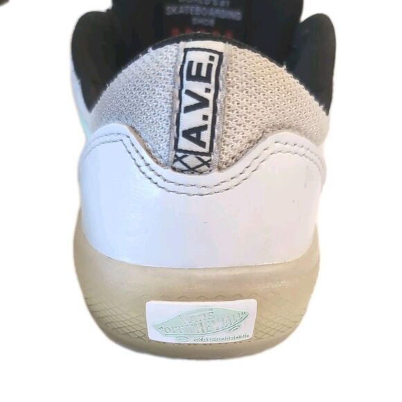 Vans Teal And White Men's Size 7 Women's Size 8.5 A.V.E Off The Wall Skate Shoes - Picture 3 of 9